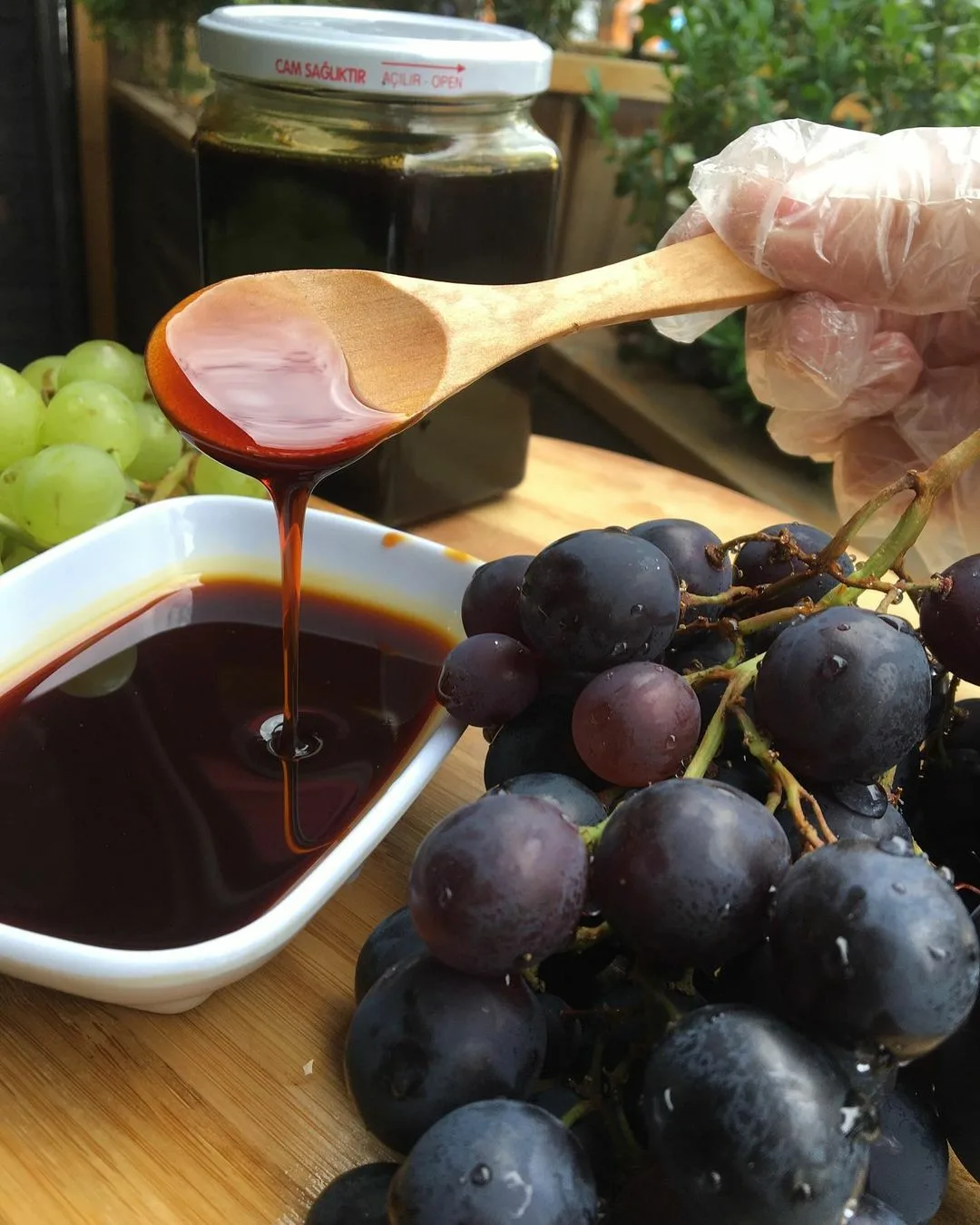 شیره انگور سنتی خوش‌ طعم و غلیظ